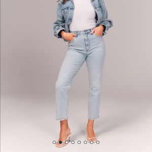 Abercrombie Ultra High Rise Ankle Straight size 31
